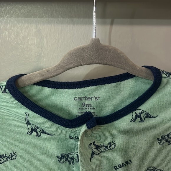 Carters romper - Picture 2 of 3